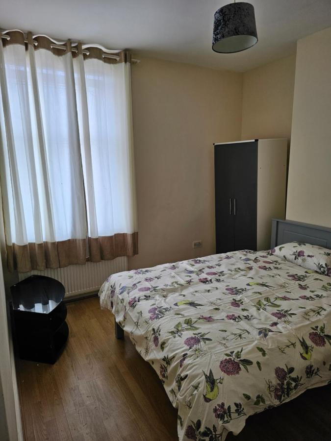 Linday Guest house