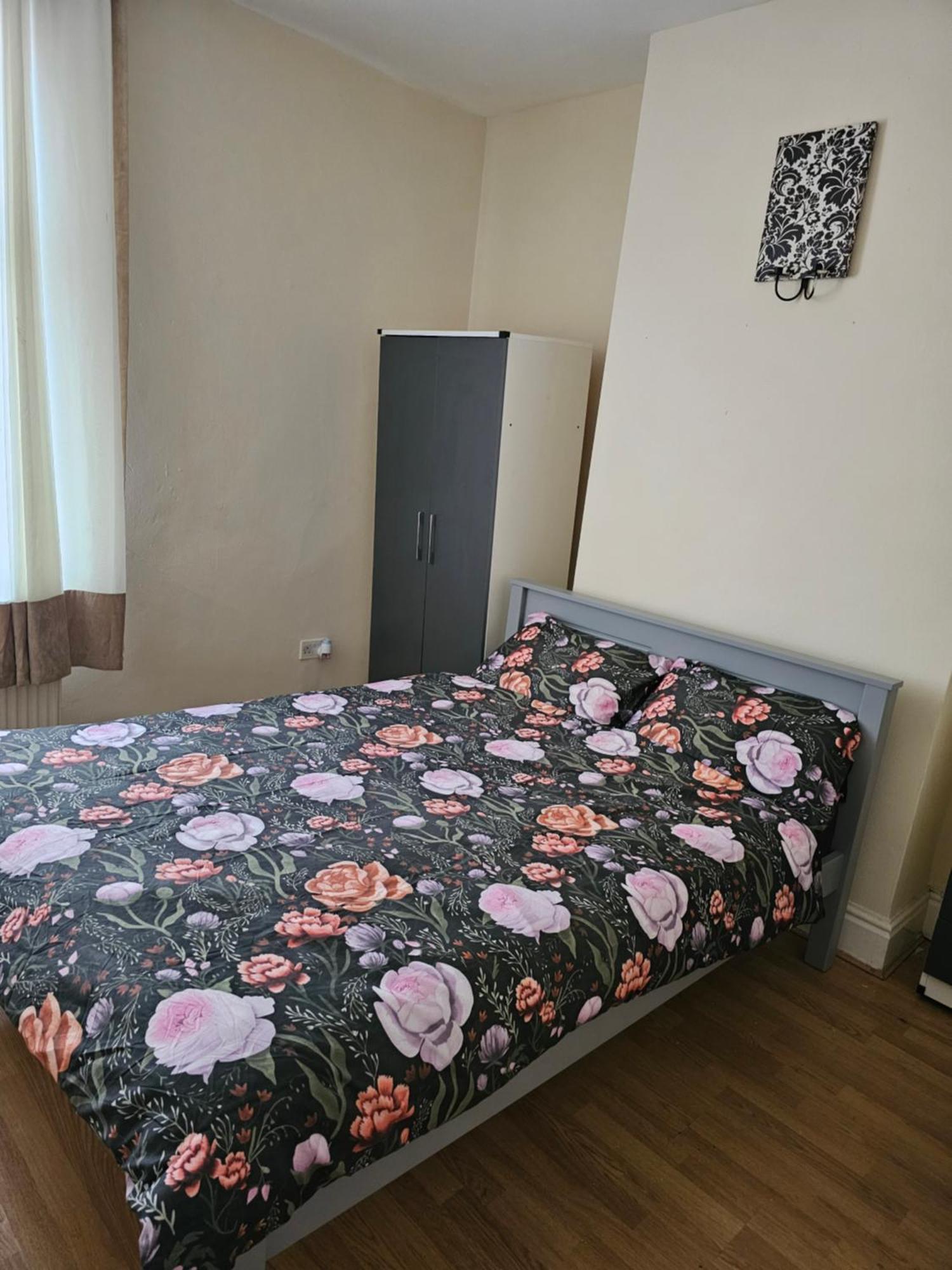 Linday Guest house