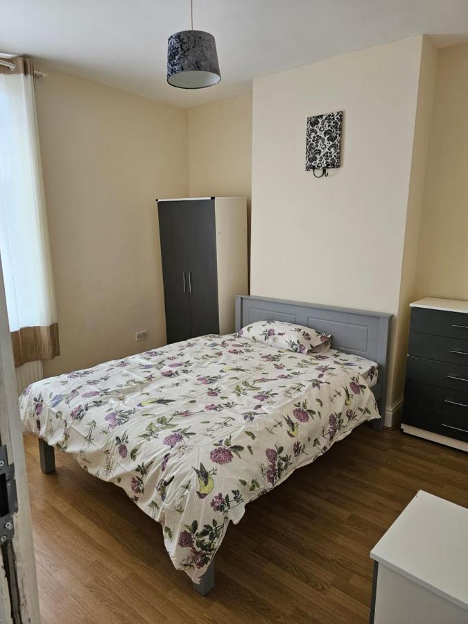 Guest house Linday Birmingham